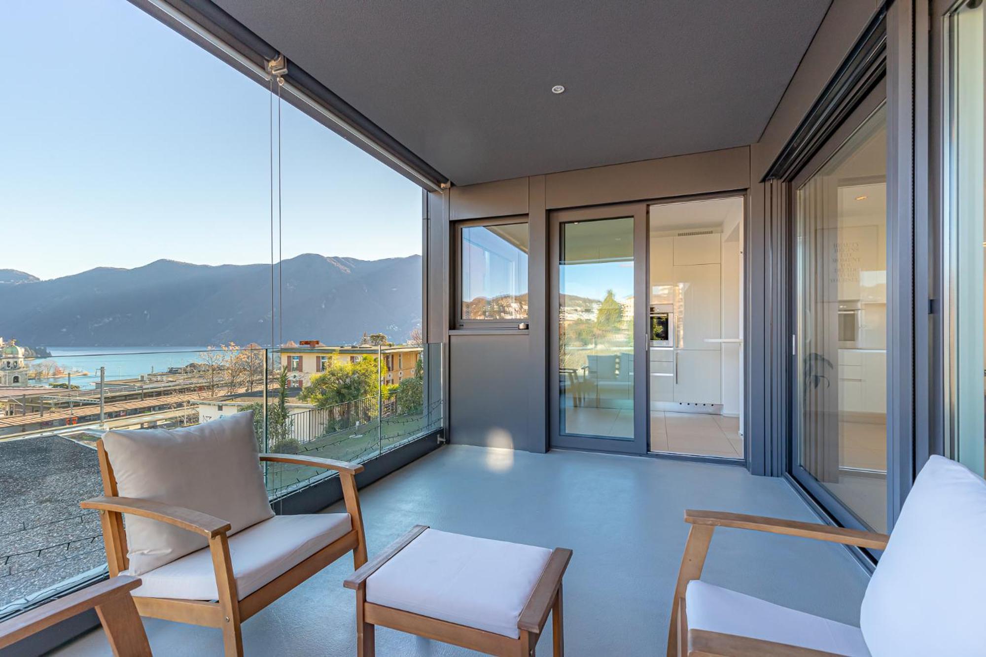 Imperial Of Lugano 3 With A Lake View Behind The Station And 10 Min From The Lake Of Лугано Екстер'єр фото