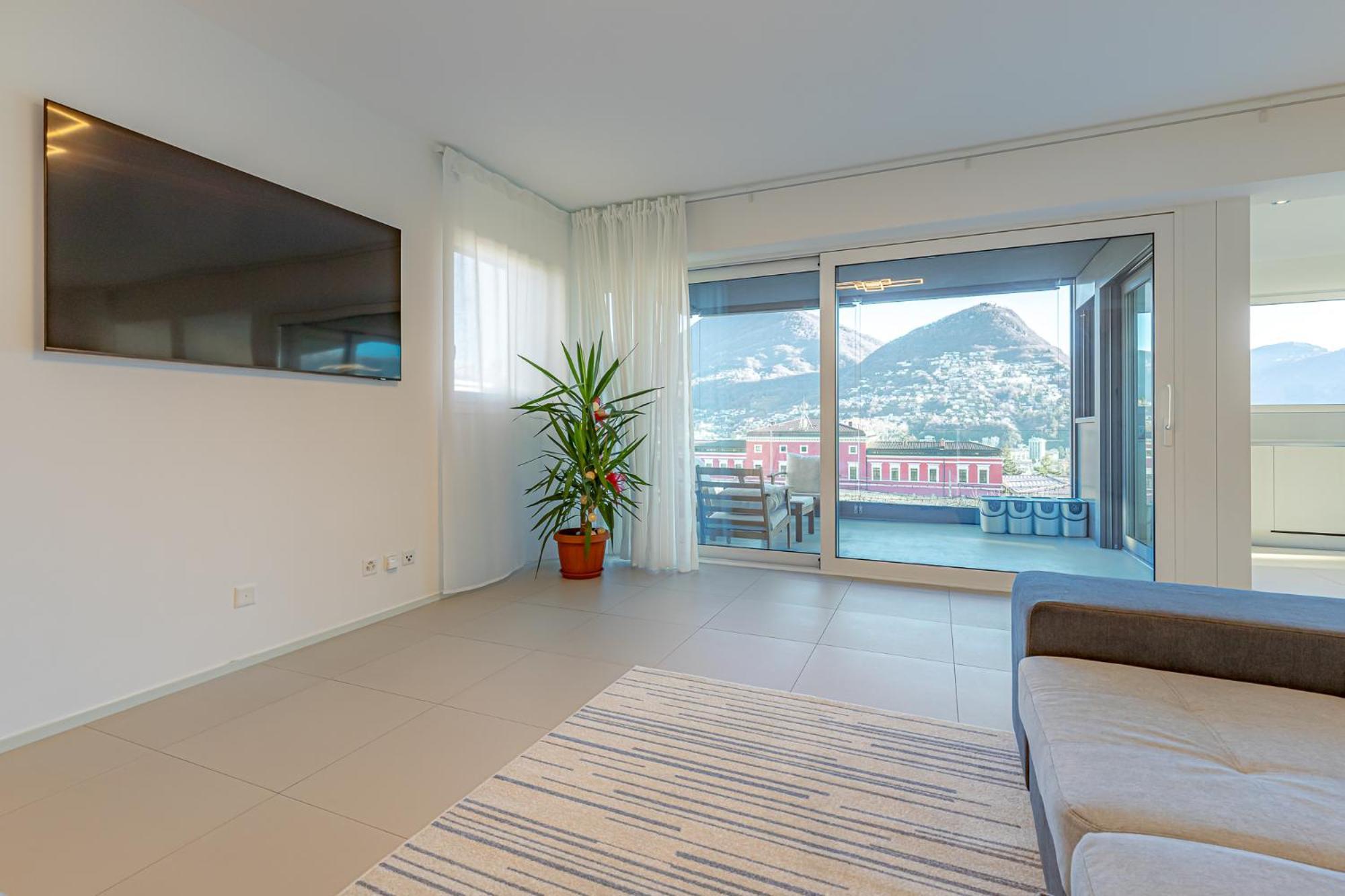 Imperial Of Lugano 3 With A Lake View Behind The Station And 10 Min From The Lake Of Лугано Екстер'єр фото