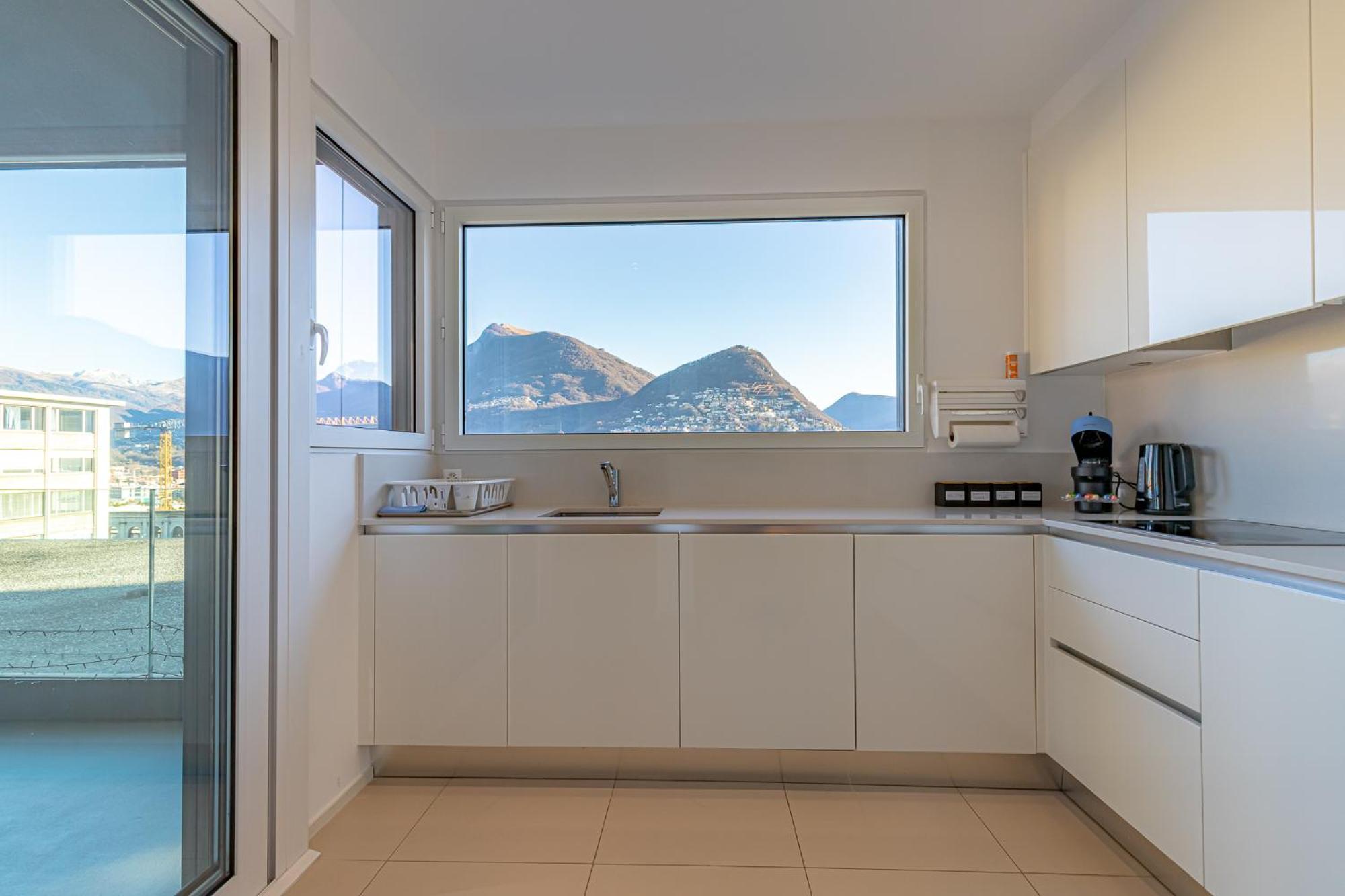 Imperial Of Lugano 3 With A Lake View Behind The Station And 10 Min From The Lake Of Лугано Екстер'єр фото